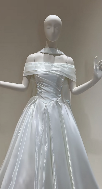 Robe de mariée trapèze intemporelle en tulle blanc ED11391