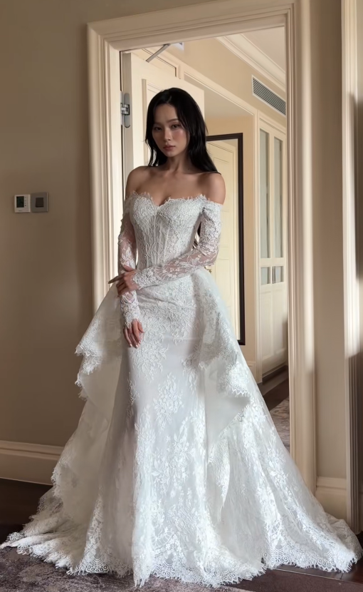 Timeless White Sheath Wedding Dress Lace Bridal Gown ED11398