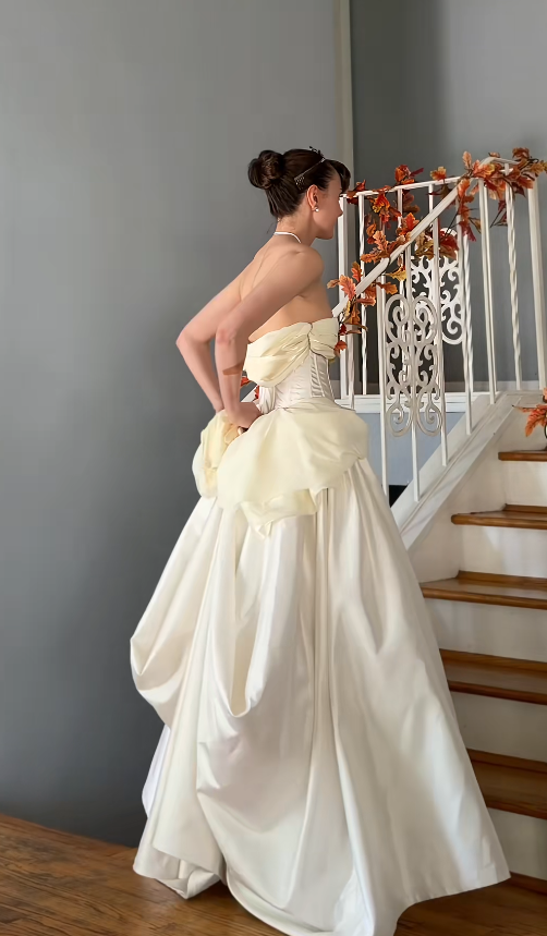 Chic White Bridal Gown A-Line Satin Wedding Dress ED11451
