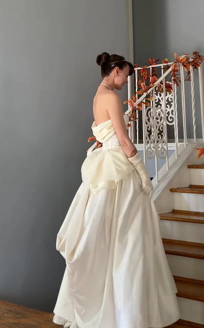 Robe de mariée chic en satin coupe trapèze blanc ED11451