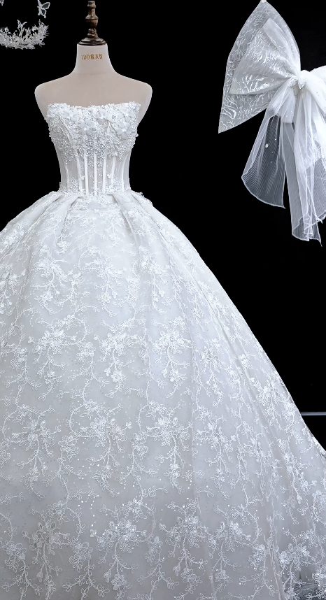 Chic White Bridal Gown A-Line Lace Wedding Dress ED11452