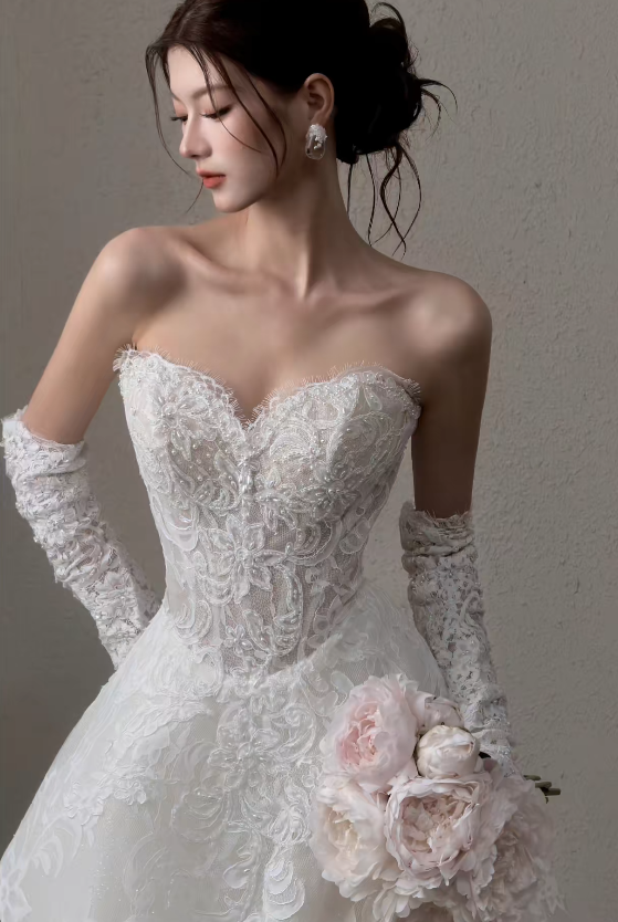 Elegant White Wedding Dress A-line Lace Bridal Dress Beaded Bridal Gown ED11502