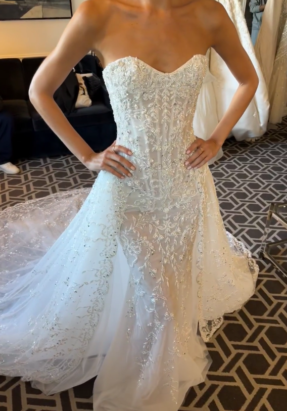 Elegant White Wedding Dress Sheath Tulle Bridal Dress Beaded Bridal Gown ED11509