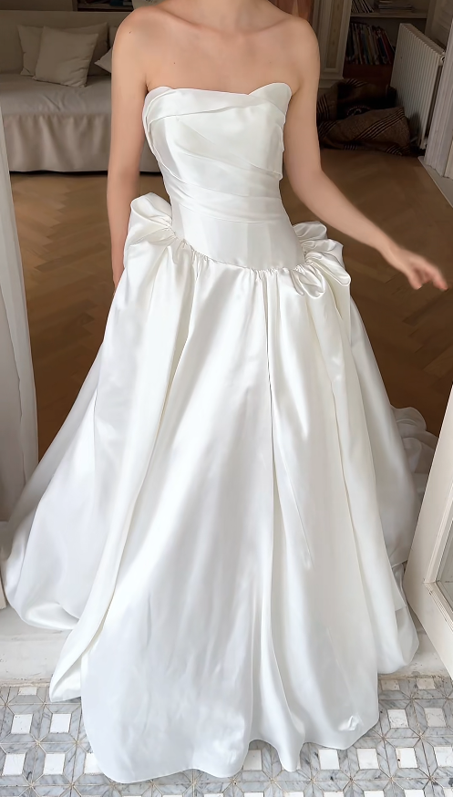 Elegant White Wedding Dress A-Line Satin Bridal Dress Sleeveless Bridal Gown ED11510