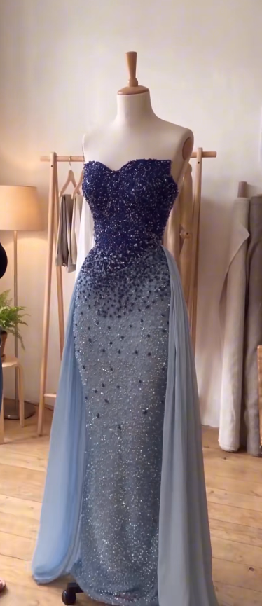 Hübsches blaues Abschlussballkleid Etui-Kleid aus Chiffon mit Perlenbesatz langes Abendkleid ED11557