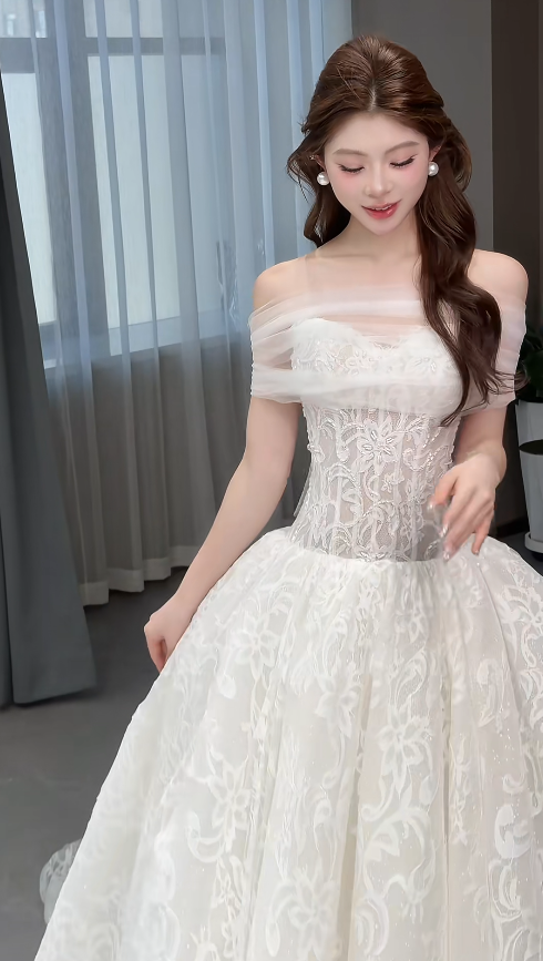 Timeless A-Line Lace Wedding Dress Applique White Bridal Dress Sleeveless Bridal Gown ED11563