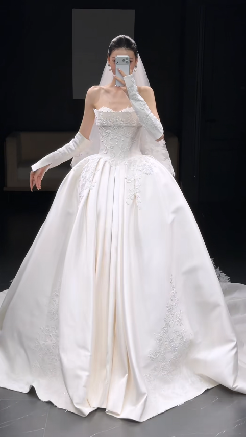 Timeless A-Line Satin Wedding Dress Beaded White Bridal Dress Sleeveless Bridal Gown ED11565