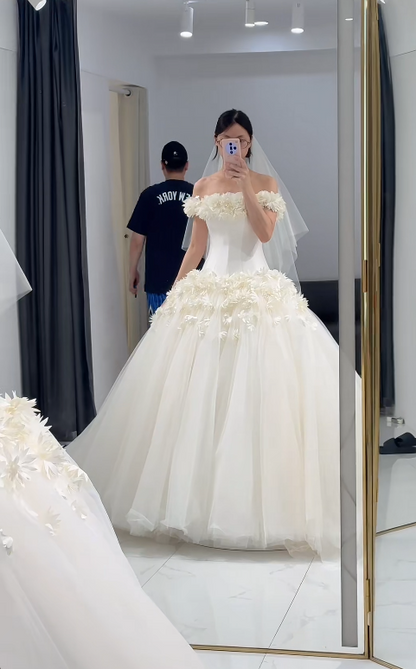 Robe de mariée intemporelle en tulle coupe trapèze, robe de mariée blanche sans manches ED11566