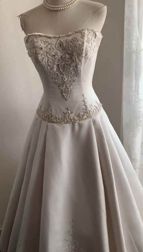 Chic Strapless White Bridal Gown A-Line Satin Wedding Dress ED11598