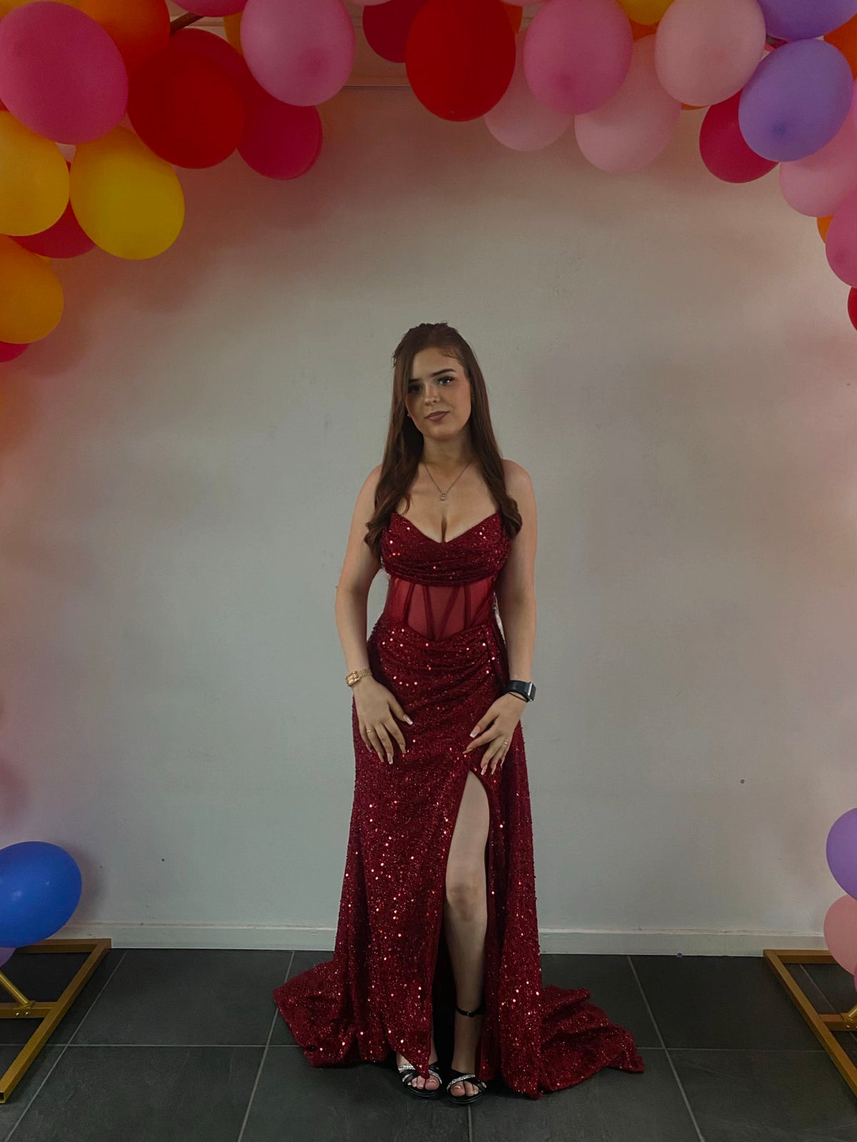 Wunderschönes burgunderrotes Abschlussballkleid, Etuikleid mit Pailletten, langes Abendkleid ED11632