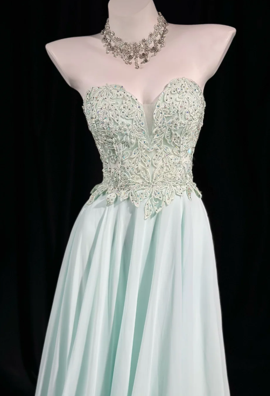 Robe de bal longue en mousseline vert menthe, coupe trapèze, modèle ED11642