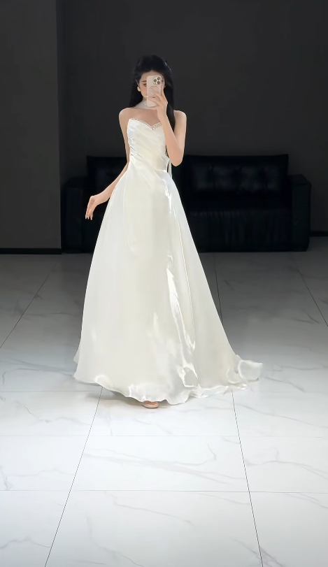 Wunderschönes A-Linien-Brautkleid mit herzförmigem Ausschnitt, lang, Weiß, Brautkleid aus Satin, ED11668