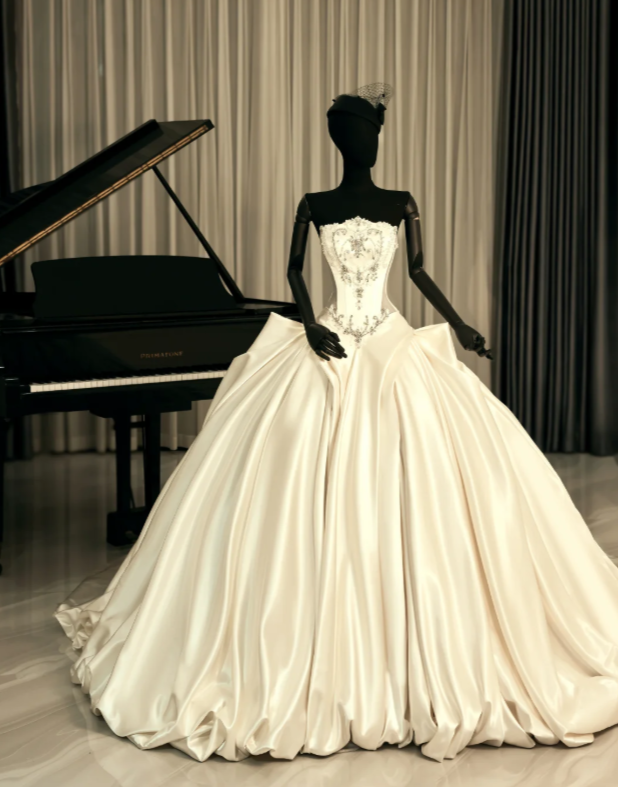 Pretty A-Line Strapless Long Wedding Dress White Bridal Dress Satin Bridal Dress ED11673