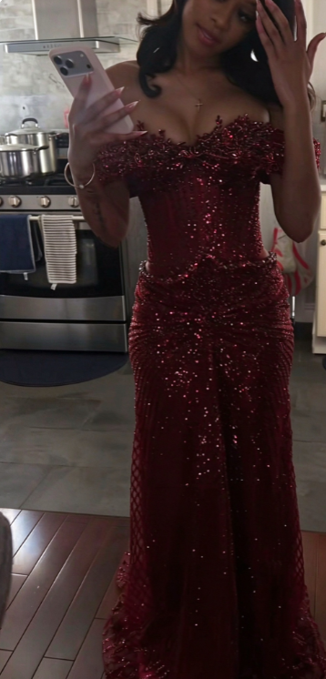 Gorgeous Off-shoulder Sheath Tulle Long Evening Dress Brugundy Beaded Prom Dress ED11707