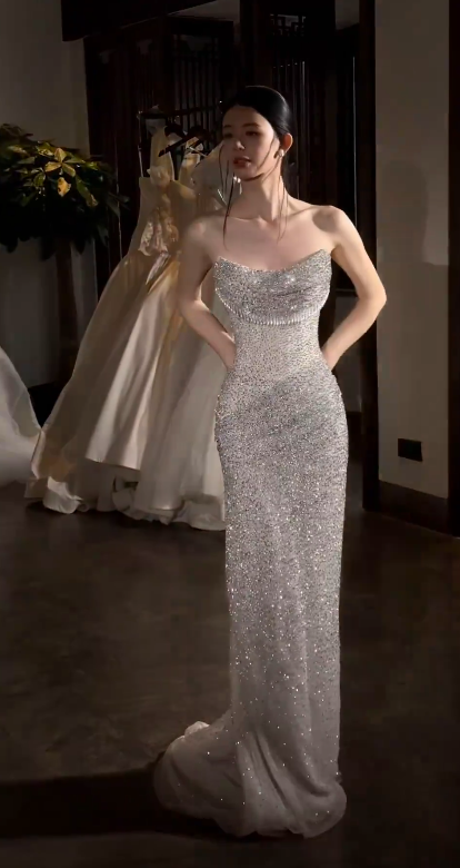 Fashion Strapless Sheath Chiffon Sequins Long Evening Dress Silver Prom Dress ED11723