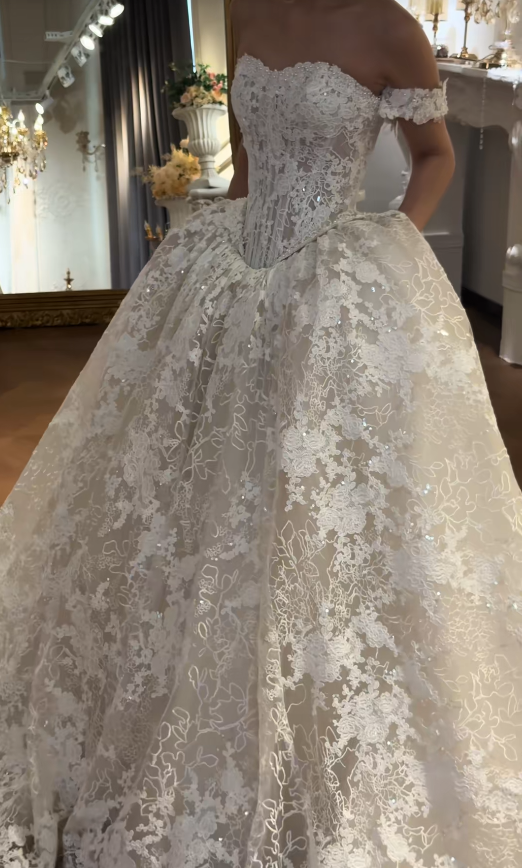 Timeless Off-shoulderWhite Bridal Gown A-Line Lace Long Wedding Dress ED11729