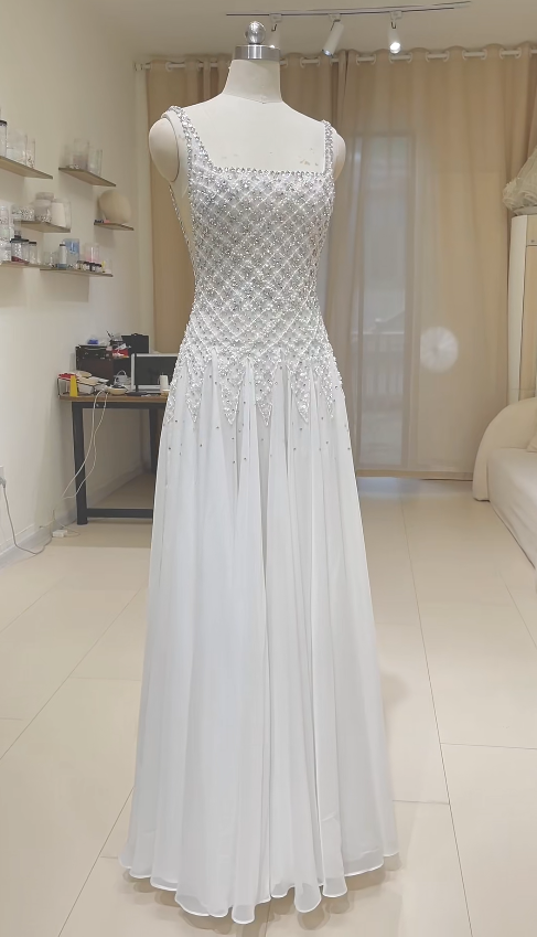 Robe de mariée fourreau longue en mousseline blanche, avec bretelles intemporelles, ED11730