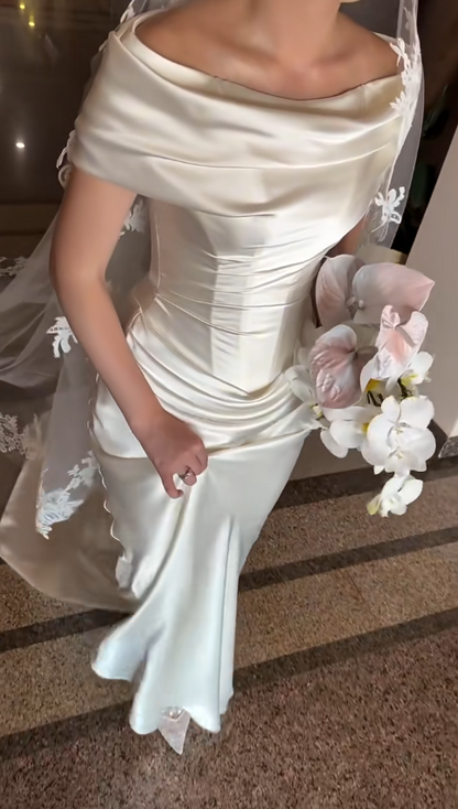 Zeitloses schulterfreies weißes Brautkleid, Etui-Schnitt aus Satin, langes Hochzeitskleid ED11732