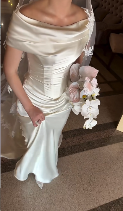 Zeitloses schulterfreies weißes Brautkleid, Etui-Schnitt aus Satin, langes Hochzeitskleid ED11732