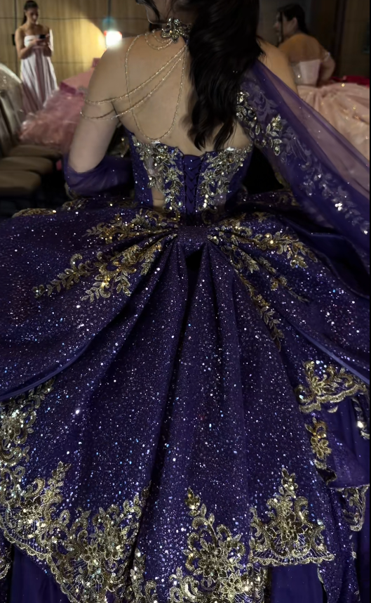 Märchenhaftes Ballkleid für Quinceanera, Tüll-Applikationen, Geburtstagskleid, lila Sweet 16 Kleid ED11734