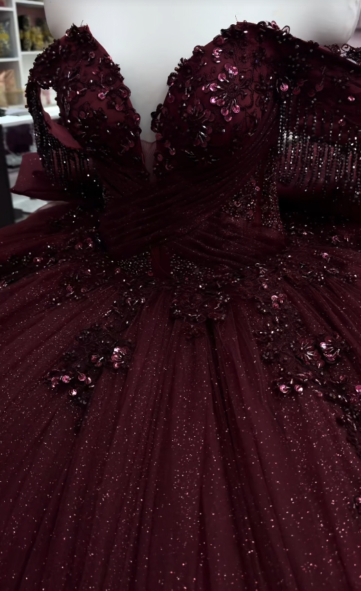 Märchenhaftes Ballkleid Quinceanera-Kleid Tüll Applikation Geburtstagskleid Pflaume Sweet 16 Kleid ED11735
