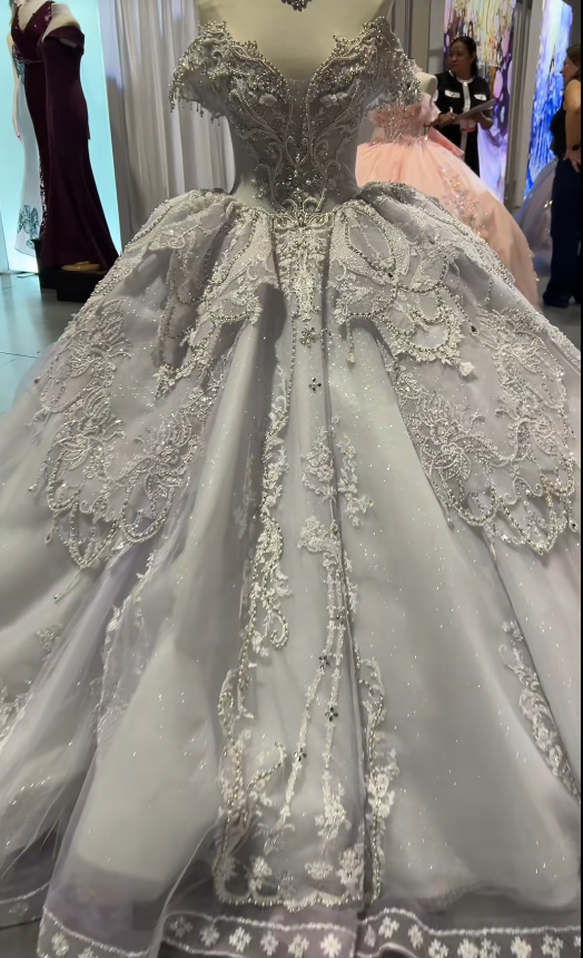 Feenhaftes Ballkleid Quinceanera-Kleid Tüll Applikation Geburtstagskleid Hellviolett Sweet 16 Kleid ED11738