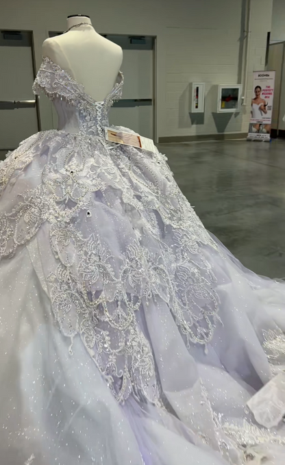 Feenhaftes Ballkleid Quinceanera-Kleid Tüll Applikation Geburtstagskleid Hellviolett Sweet 16 Kleid ED11738