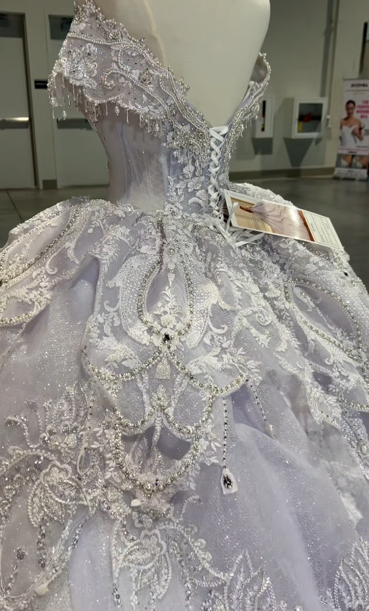 Feenhaftes Ballkleid Quinceanera-Kleid Tüll Applikation Geburtstagskleid Hellviolett Sweet 16 Kleid ED11738