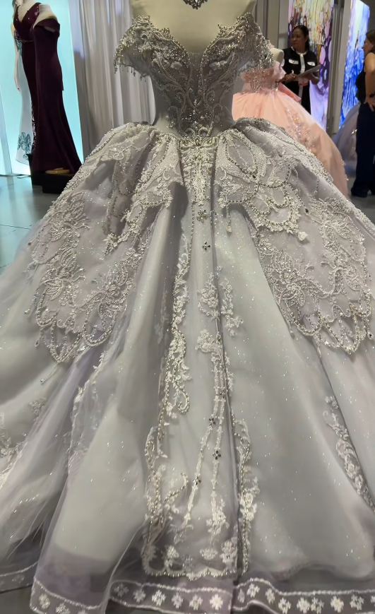 Feenhaftes Ballkleid Quinceanera-Kleid Tüll Applikation Geburtstagskleid Hellviolett Sweet 16 Kleid ED11738
