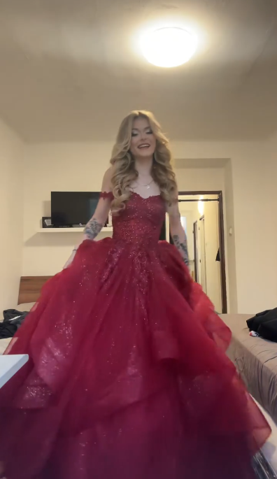 Gorgeous Straps A-line Tulle Long Evening Dress Burgundy Prom Dress ED11754