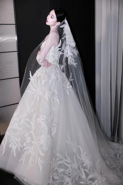 Robe de mariée trapèze intemporelle à encolure en cœur, en tulle, blanche ED11808