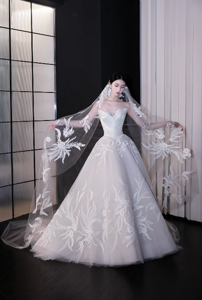 Robe de mariée trapèze intemporelle à encolure en cœur, en tulle, blanche ED11808