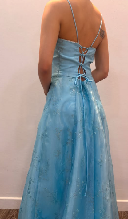 Wunderschönes hellblaues A-Linien-Abendkleid aus Tüll ED11815