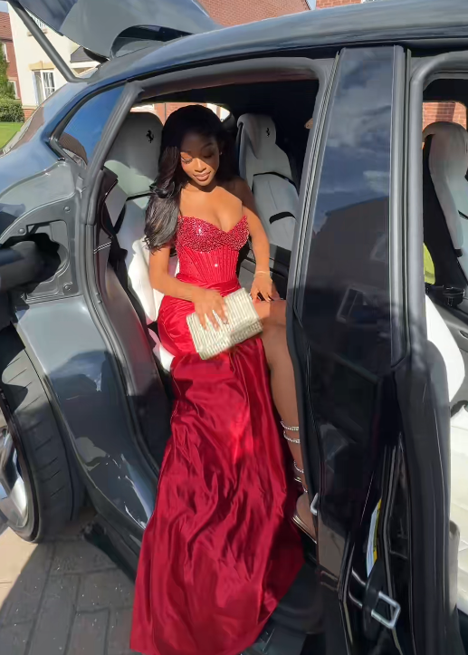 Jolie robe de bal rouge fourreau à décolleté en cœur, robe de soirée longue en satin ED11852