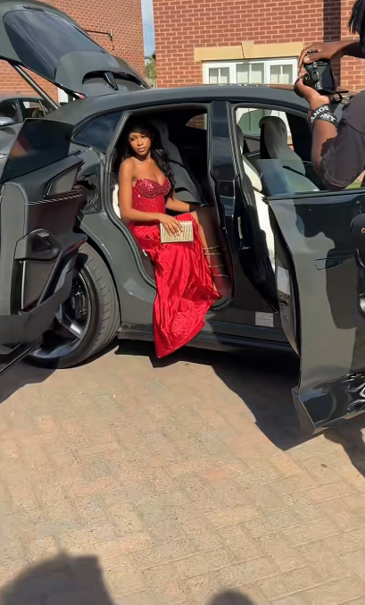 Jolie robe de bal rouge fourreau à décolleté en cœur, robe de soirée longue en satin ED11852