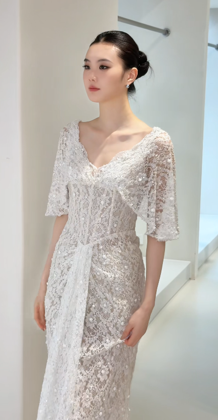Timeless Sheath Lace Wedding Dress White Bridal Gown ED11931