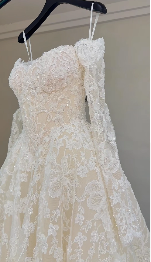 Eternal A-Line Wedding Dress White Long Bridal Dress Off-shoulder Lace Bridal Gown ED11938