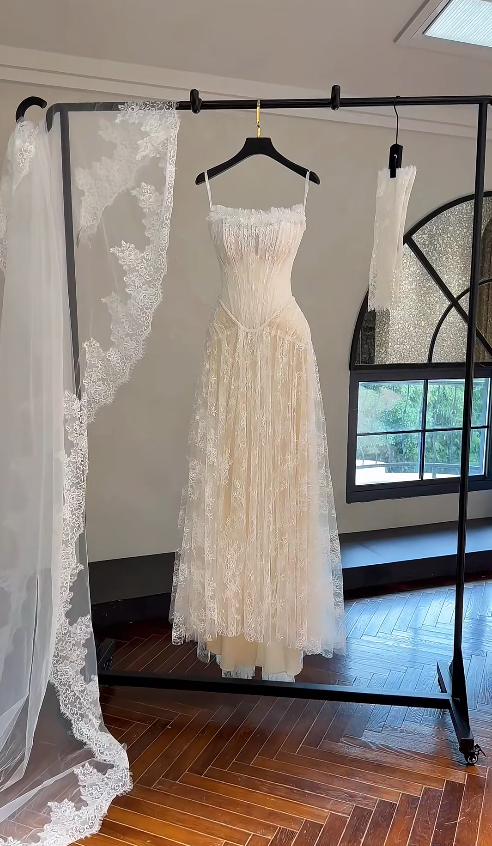 Eternal A-Line Wedding Dress White Long Bridal Dress Strapless Lace Bridal Gown ED11939