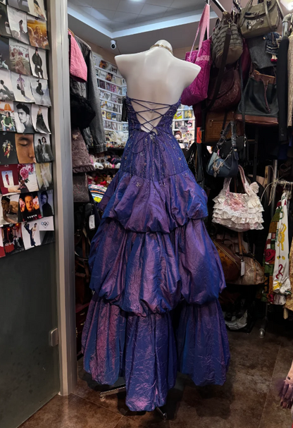 Wunderschönes trägerloses, bodenlanges A-Linien-Abendkleid aus Satin, lila Ballkleid ED11942