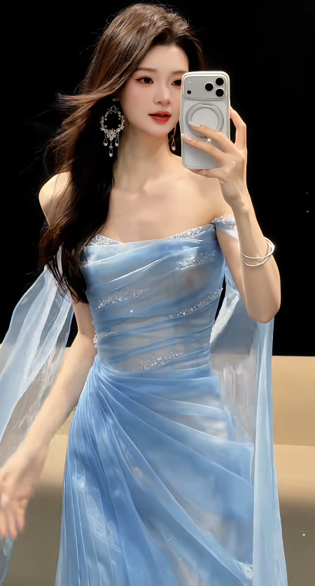 Magnifique robe de soirée longue en tulle bleu à coupe trapèze et épaules dénudées ED11946