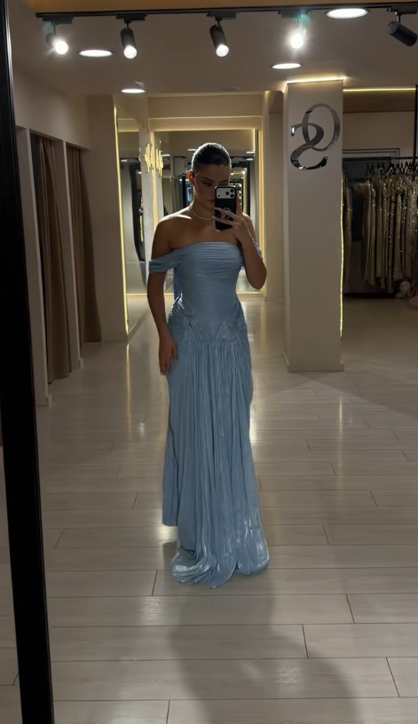 Gorgeous Off-shoulder Sheath Chiffon Long Evening Dress Blue Prom Dress ED11948