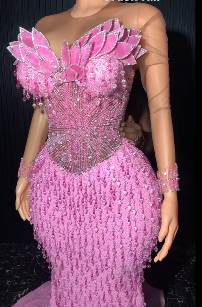 Modisches, figurbetontes, langes Abendkleid aus Tüll mit Perlenbesatz und herzförmigem Ausschnitt, rosa Ballkleid ED11953