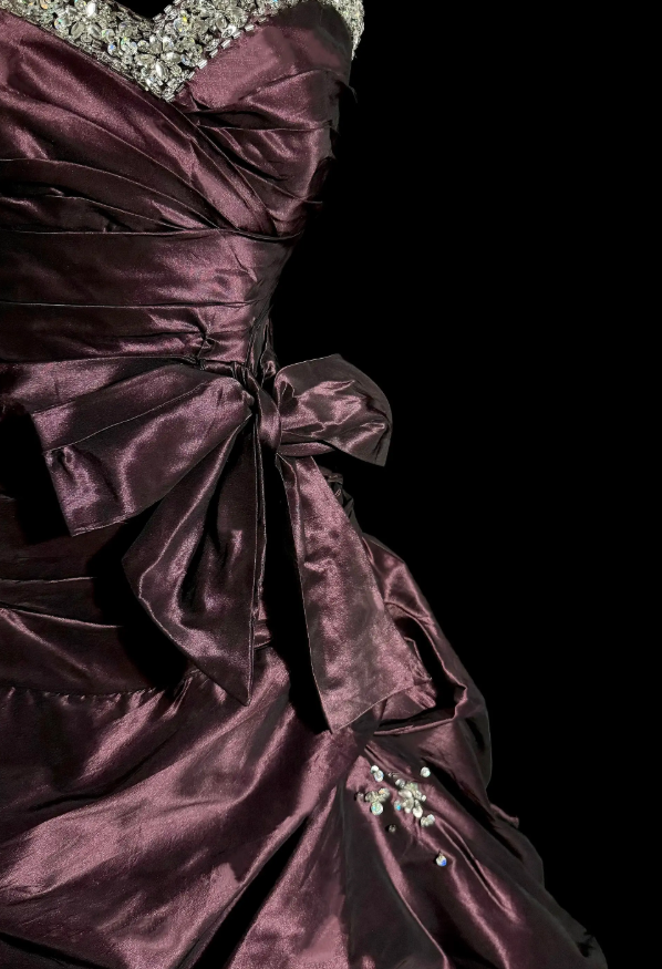 Wunderschönes langes Abendkleid aus Satin in A-Linie mit herzförmigem Ausschnitt, Dunkelburgunderrot, Ballkleid ED11956