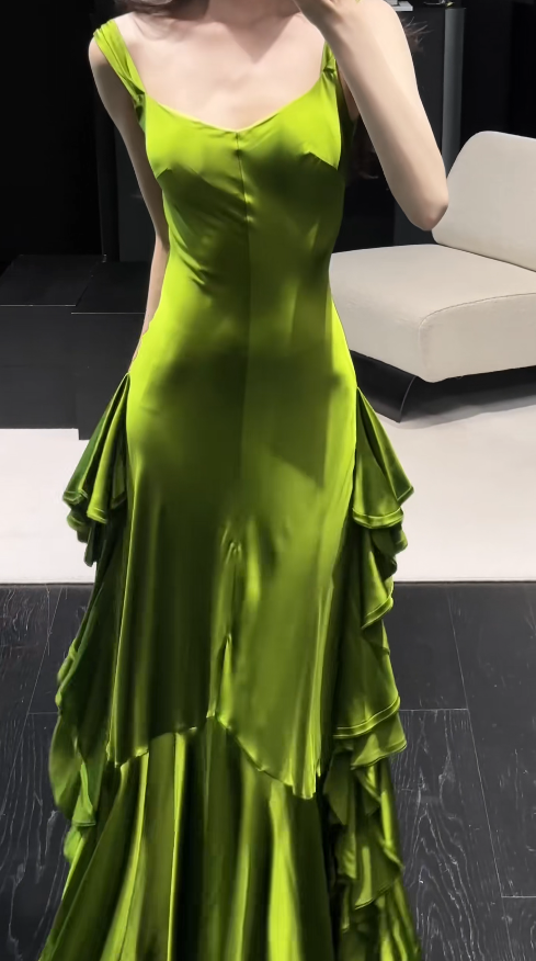 Fashion Green Prom Dress Sheath Satin Long Prom Dress ED11989
