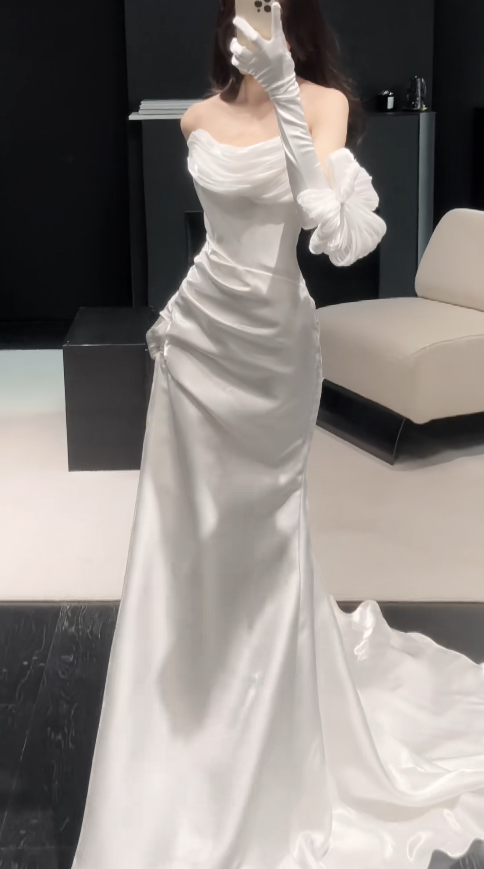 Elegant Sheath Satin Wedding Dress White Bridal Gown ED12041