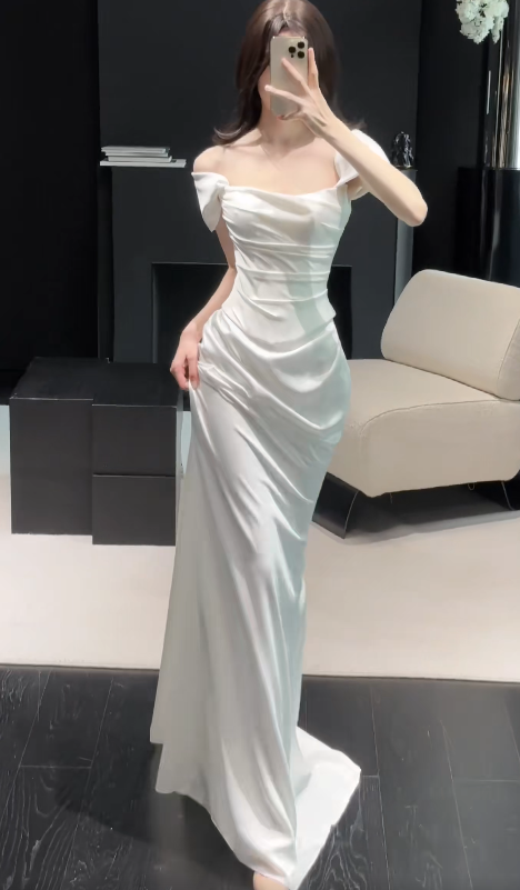 Elegant Sheath Chiffon Wedding Dress White Bridal Gown ED12042