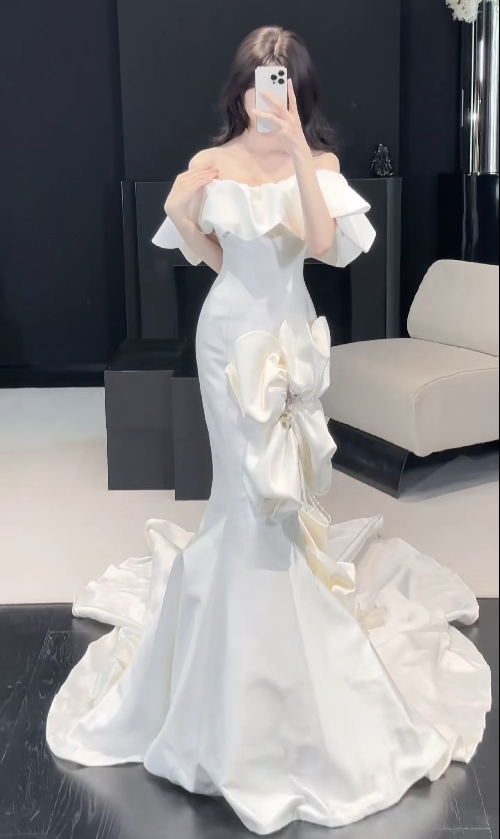 Elegant Mermaid Satin Wedding Dress White Bridal Gown ED12044