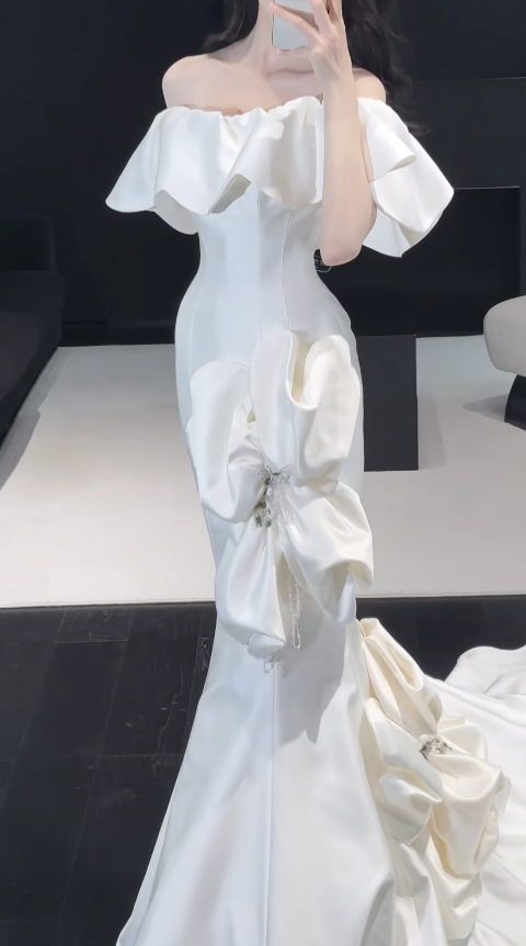Elegant Mermaid Satin Wedding Dress White Bridal Gown ED12044