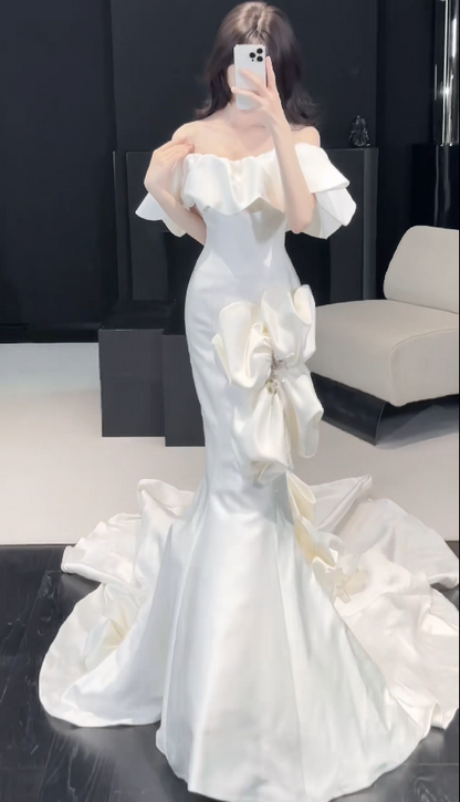 Elegant Mermaid Satin Wedding Dress White Bridal Gown ED12044