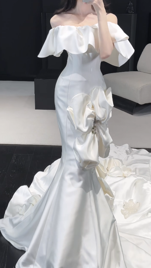 Elegant Mermaid Satin Wedding Dress White Bridal Gown ED12044